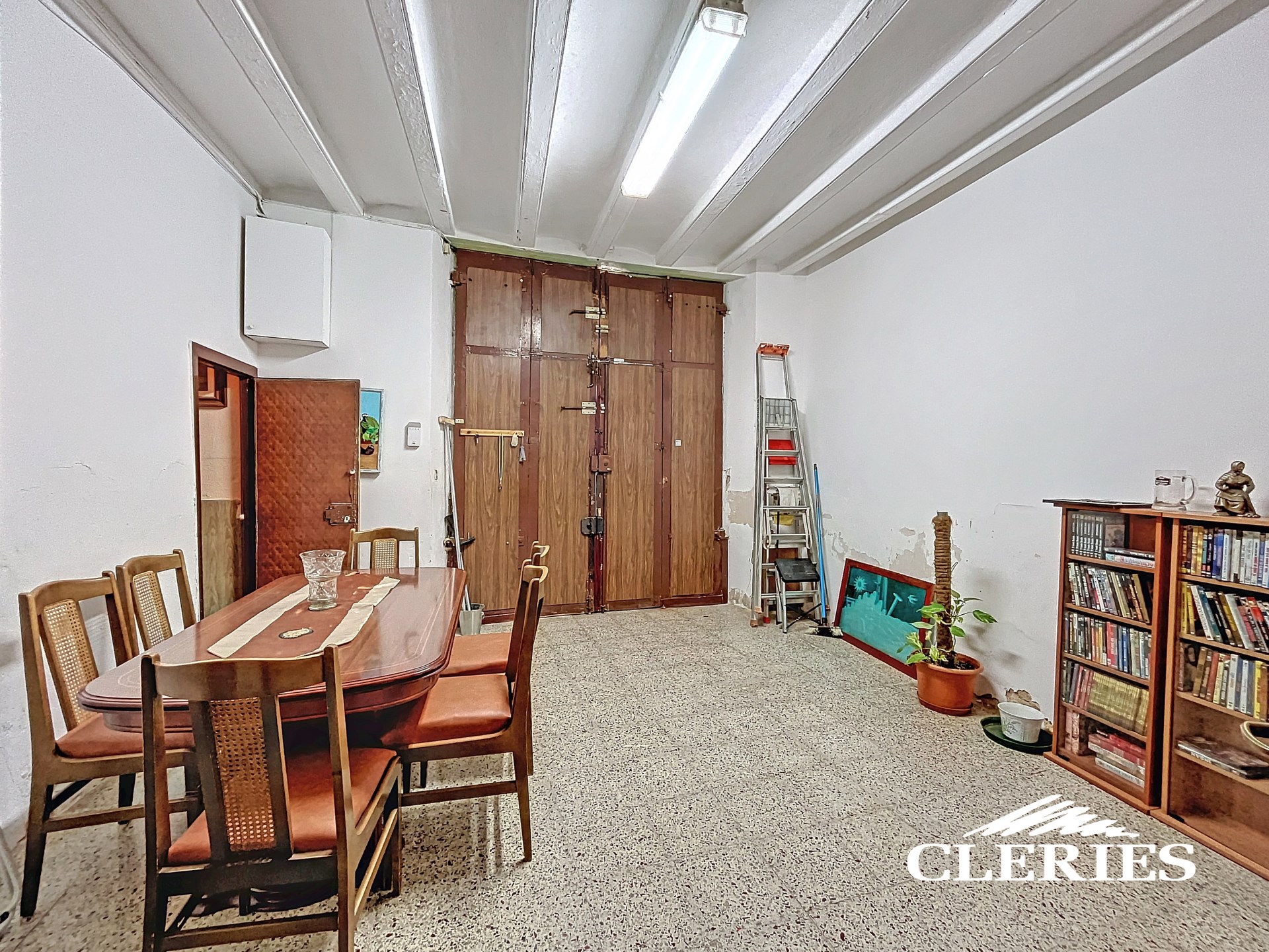 /RealEstateImages/6522/Piso_Venta_Barcelona_Gotic_Cleries_02.jpg