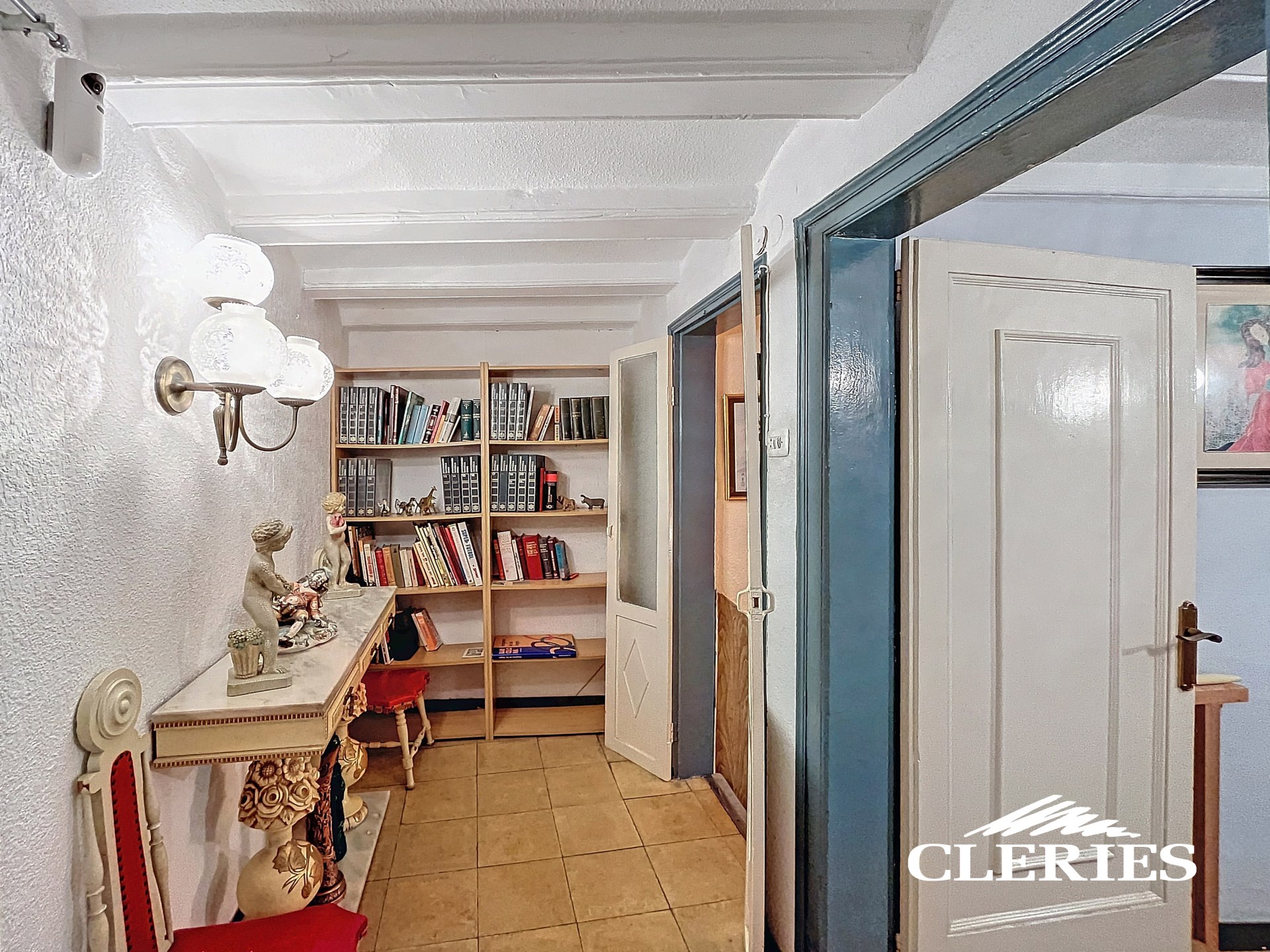 /RealEstateImages/6522/Piso_Venta_Barcelona_Gotic_Cleries_04.jpg