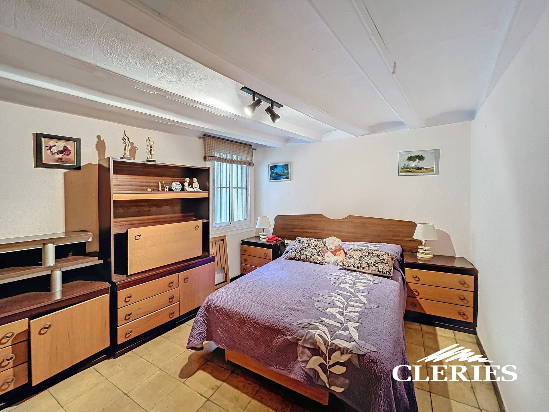 /RealEstateImages/6522/Piso_Venta_Barcelona_Gotic_Cleries_05.jpg
