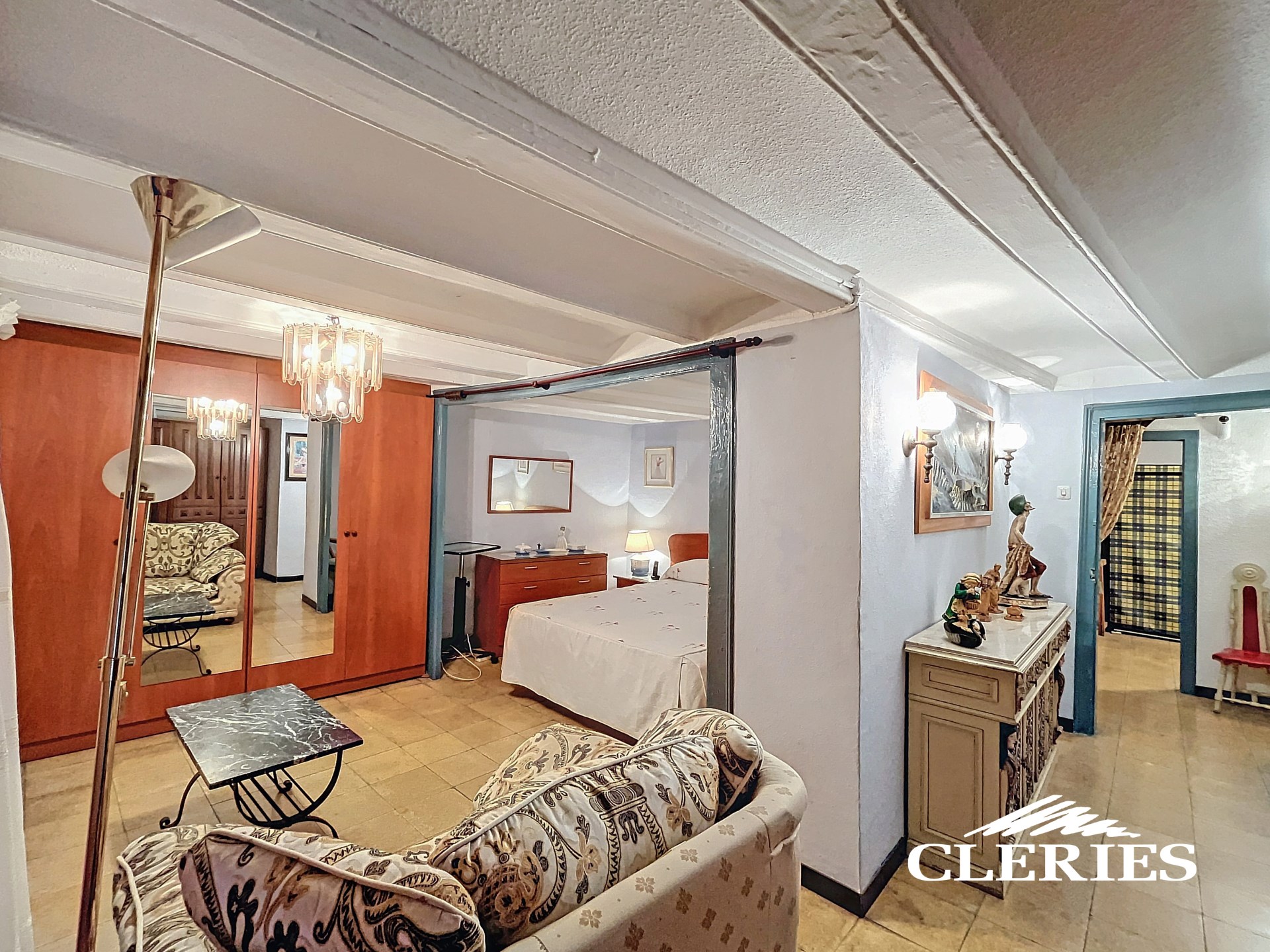 /RealEstateImages/6522/Piso_Venta_Barcelona_Gotic_Cleries_08.jpg