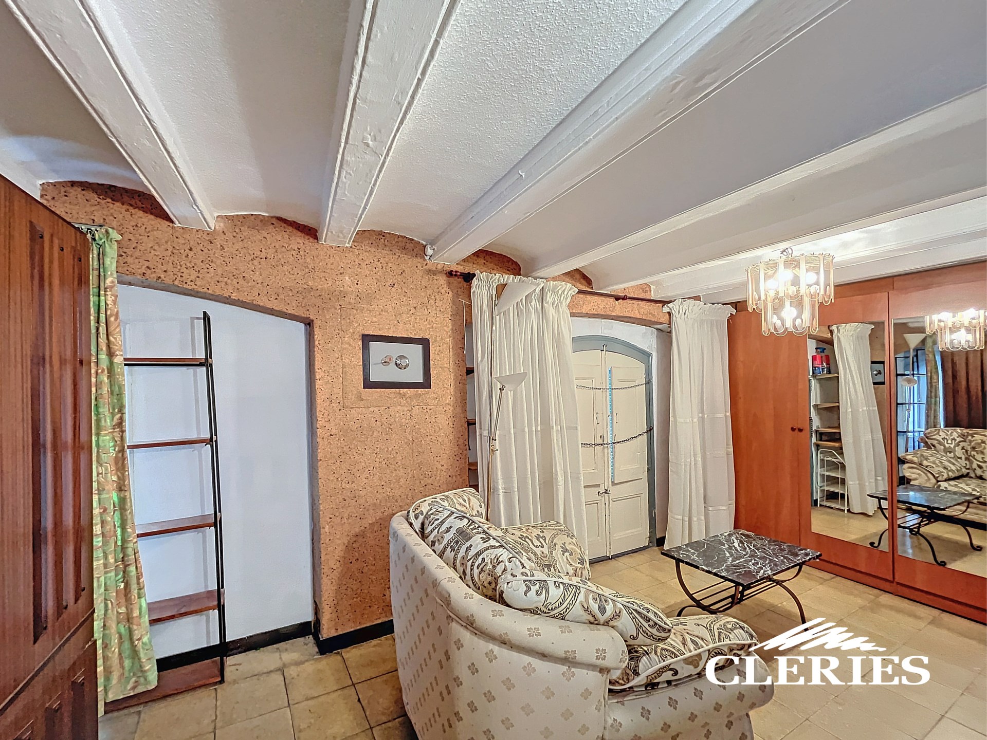 /RealEstateImages/6522/Piso_Venta_Barcelona_Gotic_Cleries_09.jpg