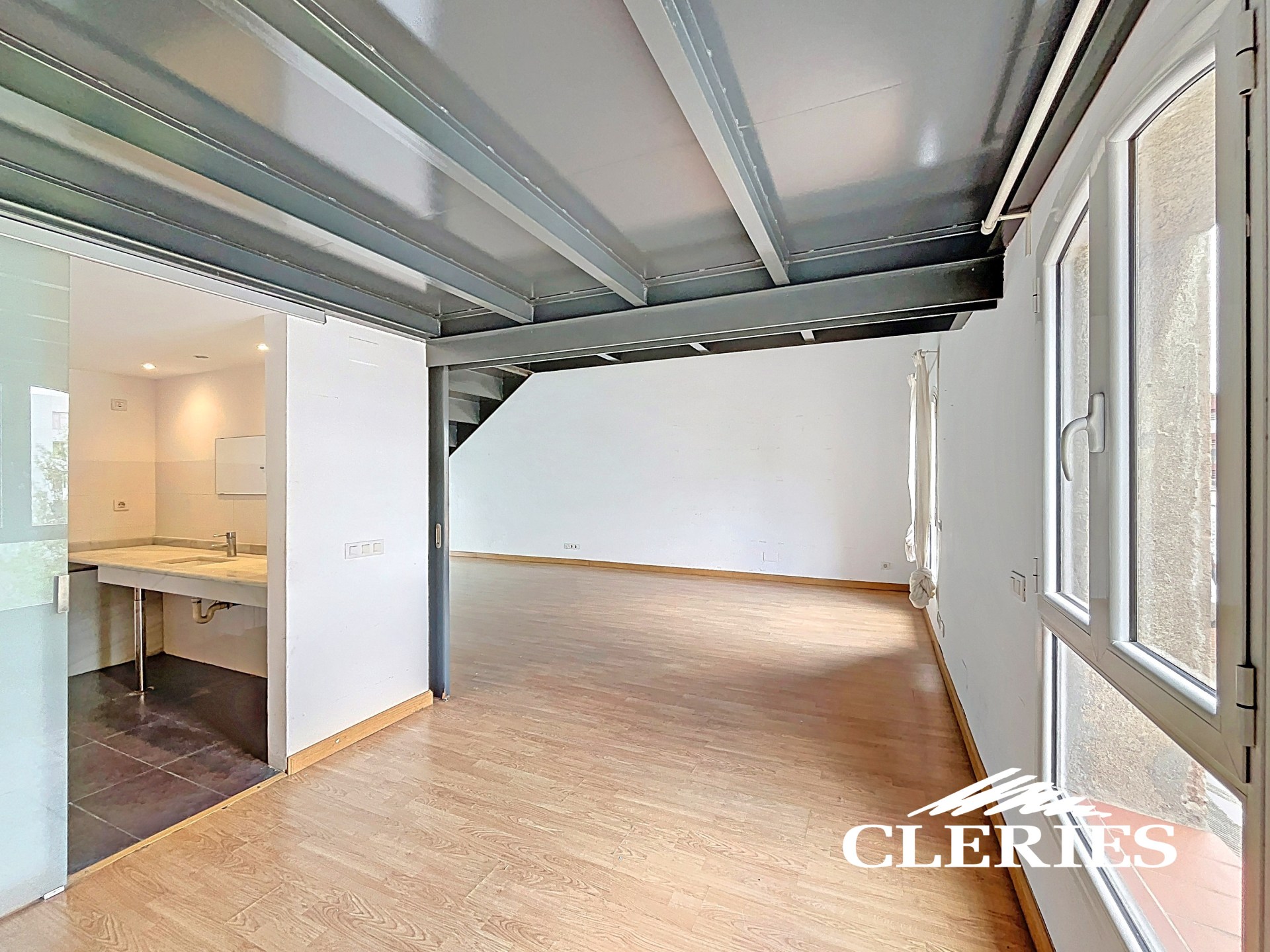 /RealEstateImages/6693/Local_Apartamento_Venta_Barcelona_22@_Cleries_07.jpg