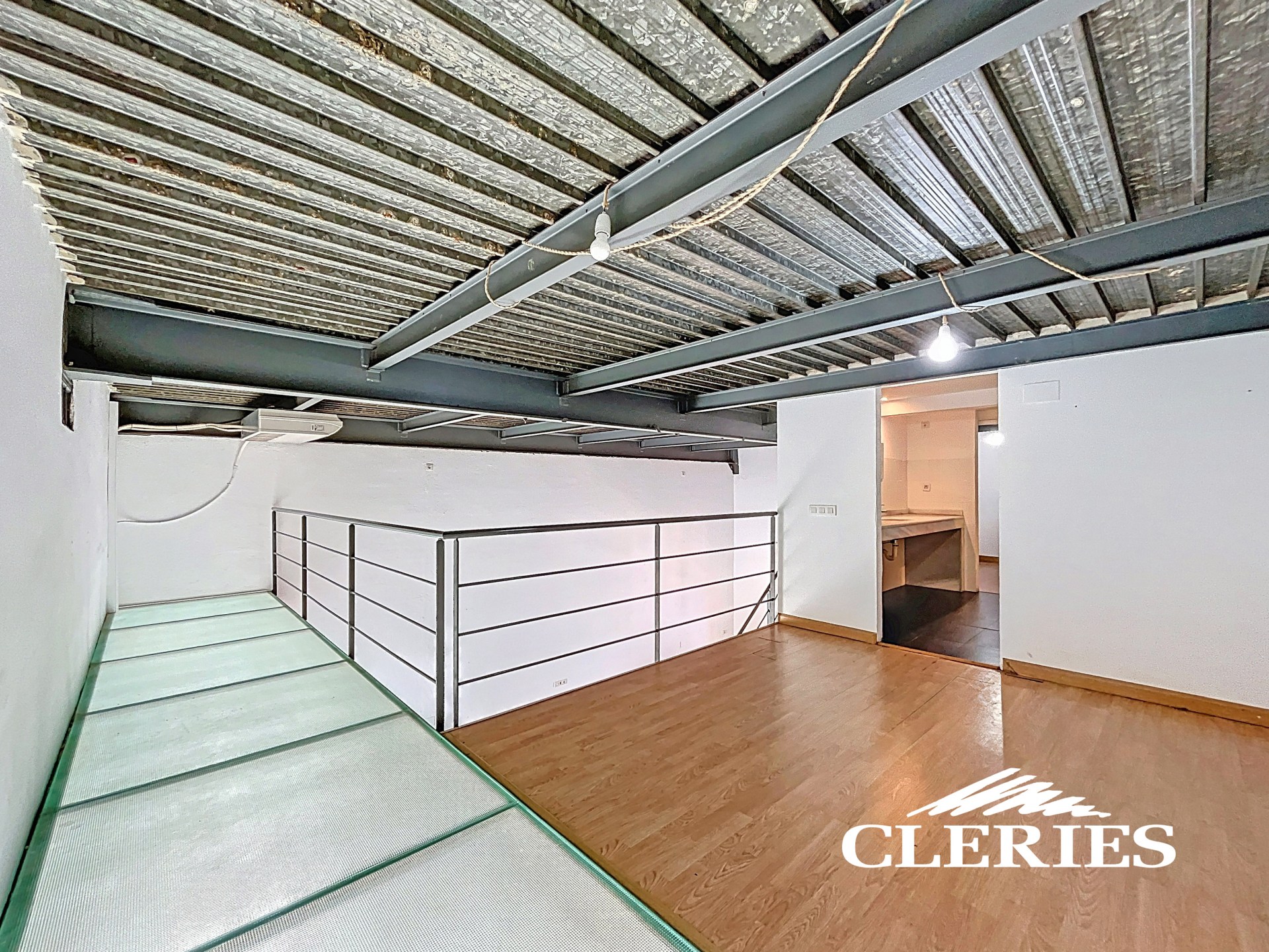 /RealEstateImages/6693/Local_Apartamento_Venta_Barcelona_22@_Cleries_10.jpg