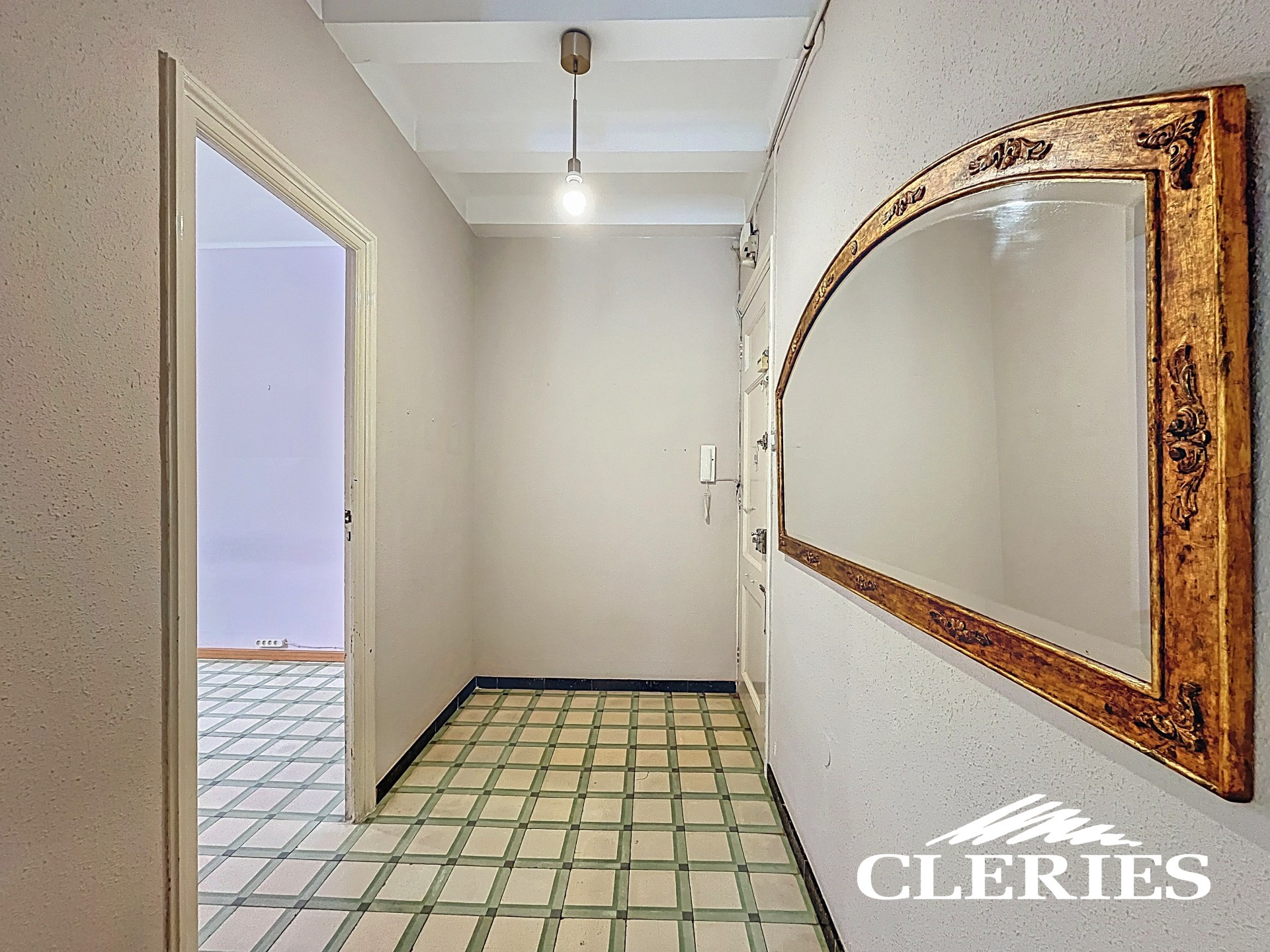 /RealEstateImages/6744/Piso_Venta_Barcelona_Eixample_Cleries_11.jpg