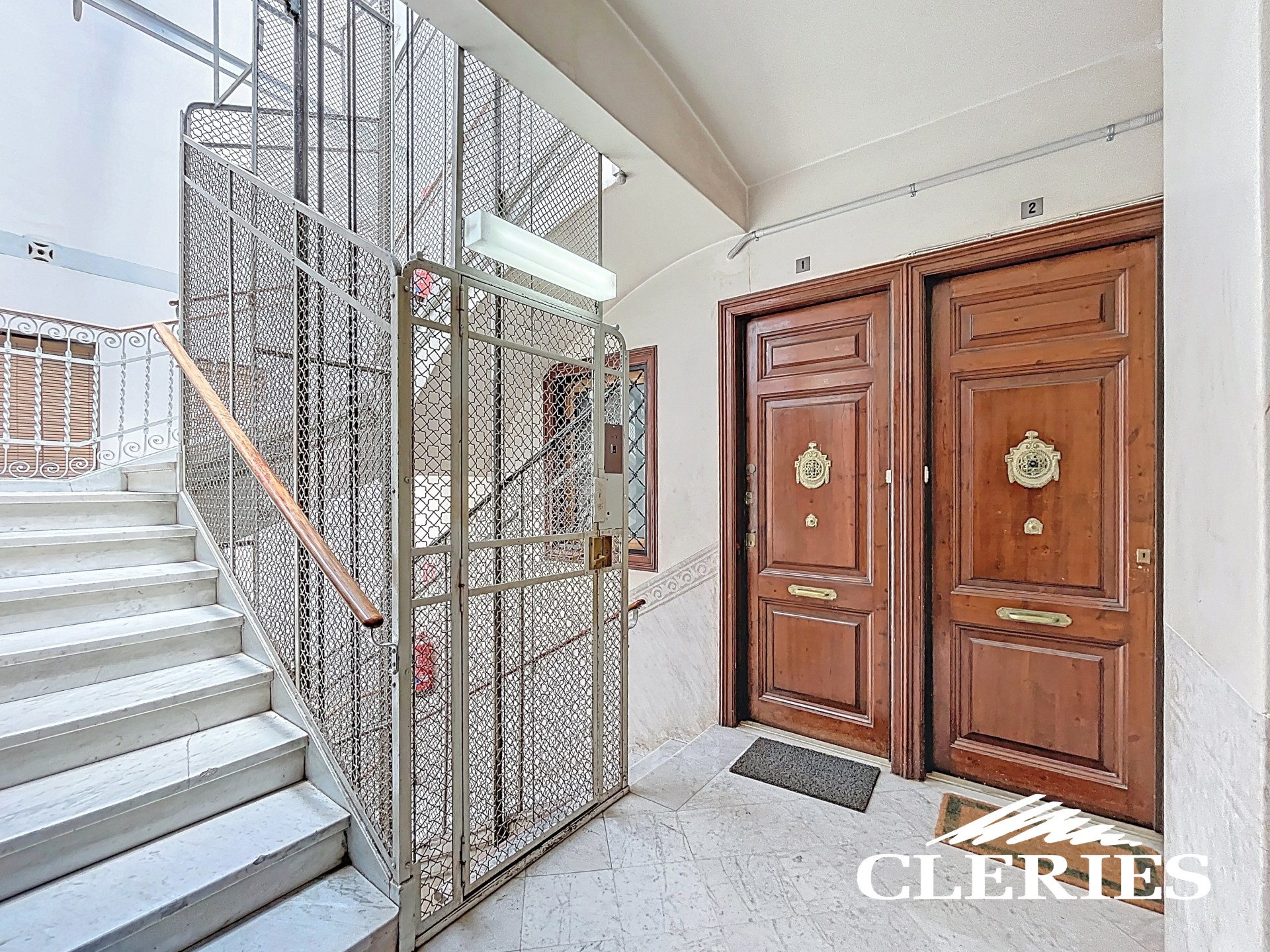 /RealEstateImages/6744/Piso_Venta_Barcelona_Eixample_Cleries_12.jpg