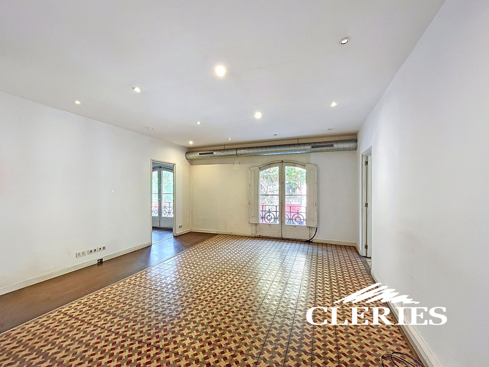 /RealEstateImages/6751/Piso_Venta_Barcelona_Gotico_Cleries_00.jpg