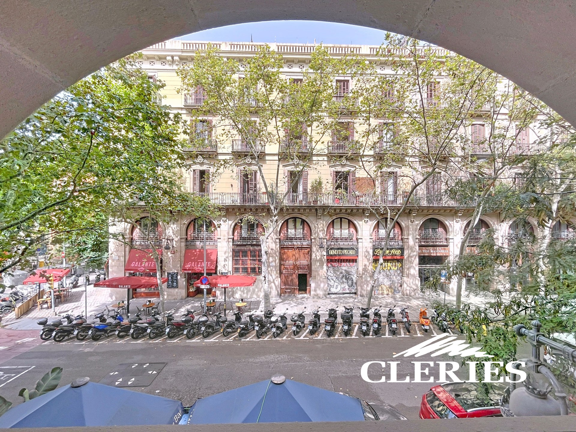 /RealEstateImages/6751/Piso_Venta_Barcelona_Gotico_Cleries_10.jpg