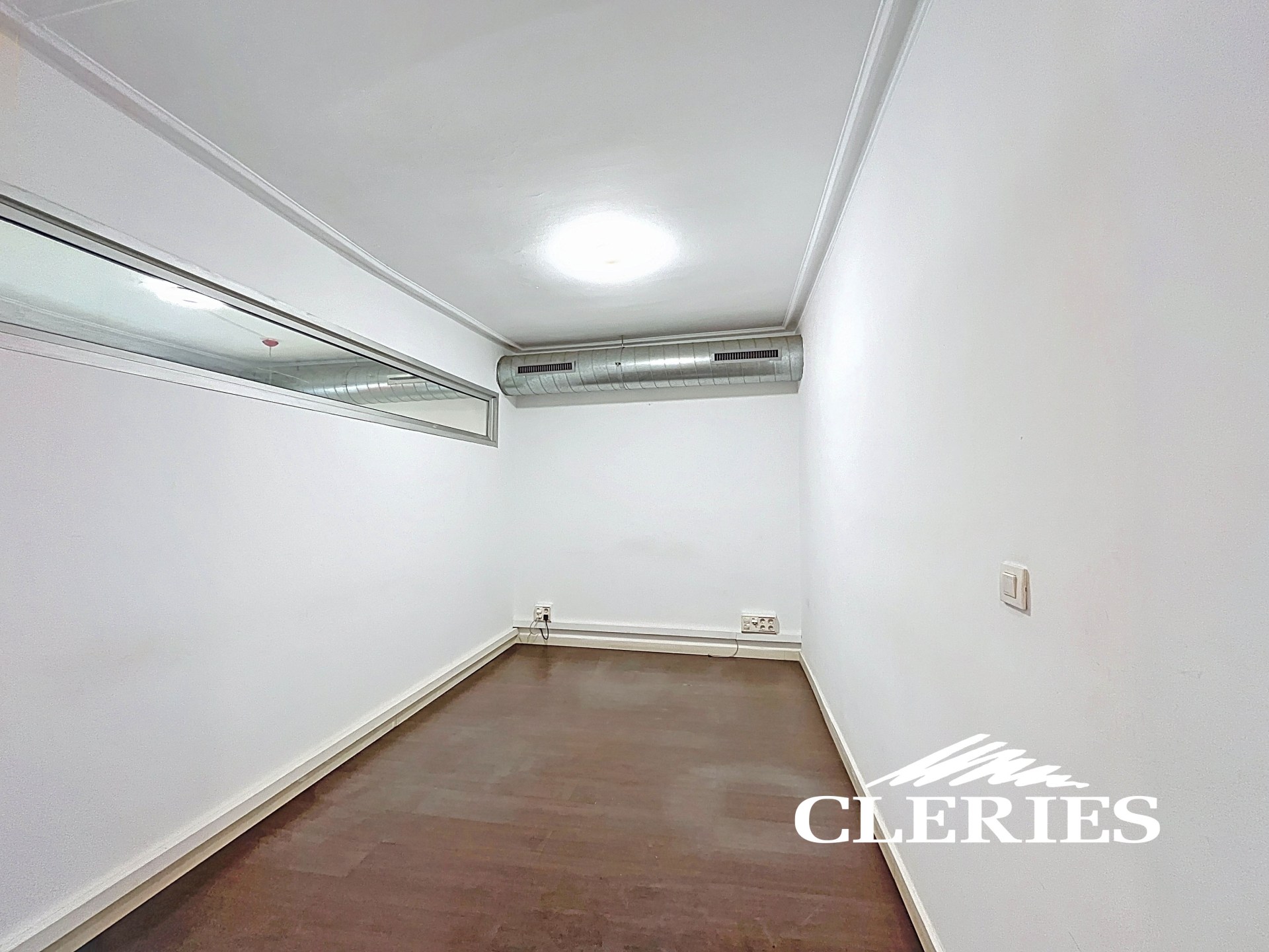/RealEstateImages/6751/Piso_Venta_Barcelona_Gotico_Cleries_14.jpg