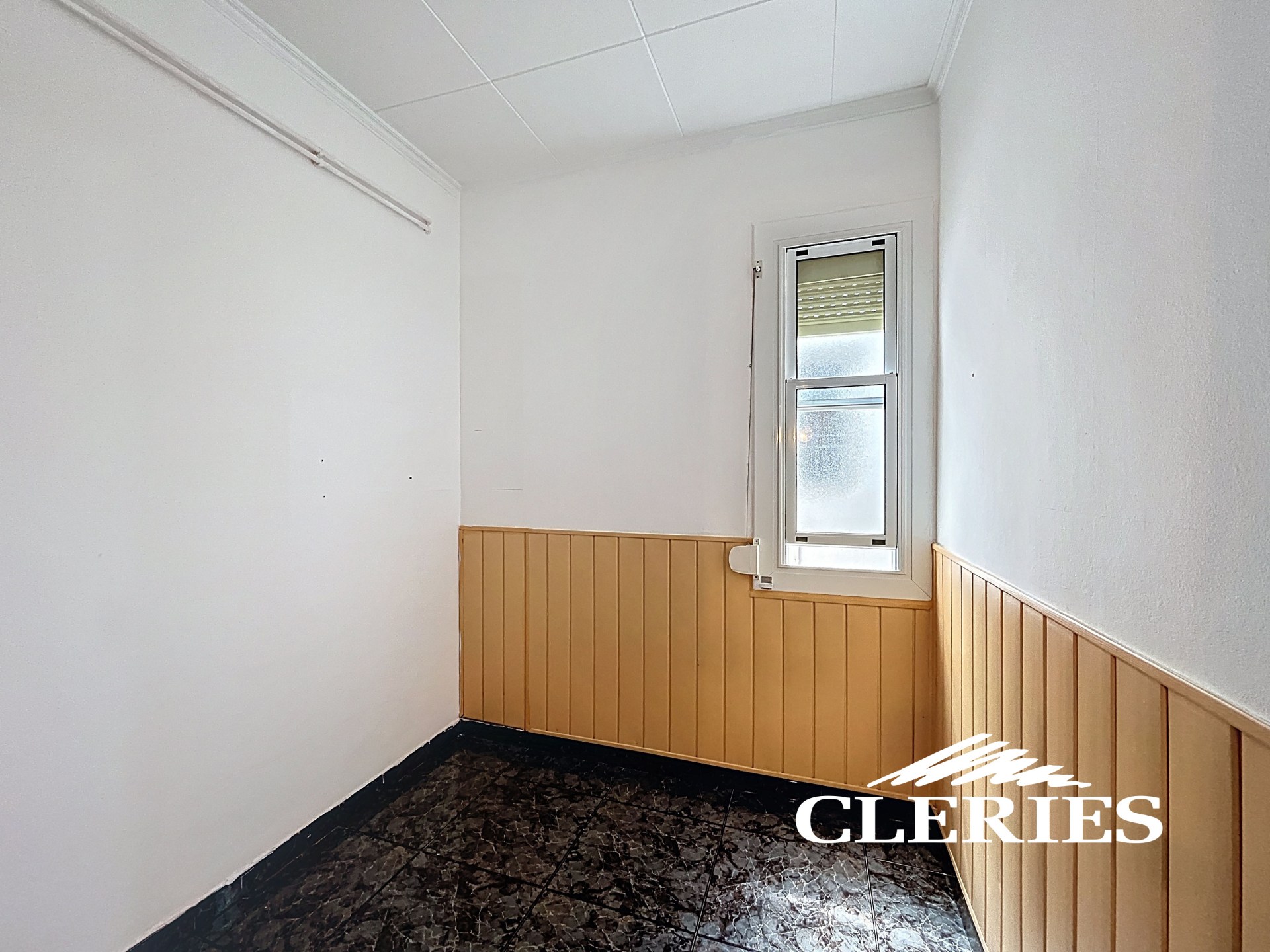 /RealEstateImages/6756/Piso_Venta_Barcelona_Eixample_Cleries_05.jpg