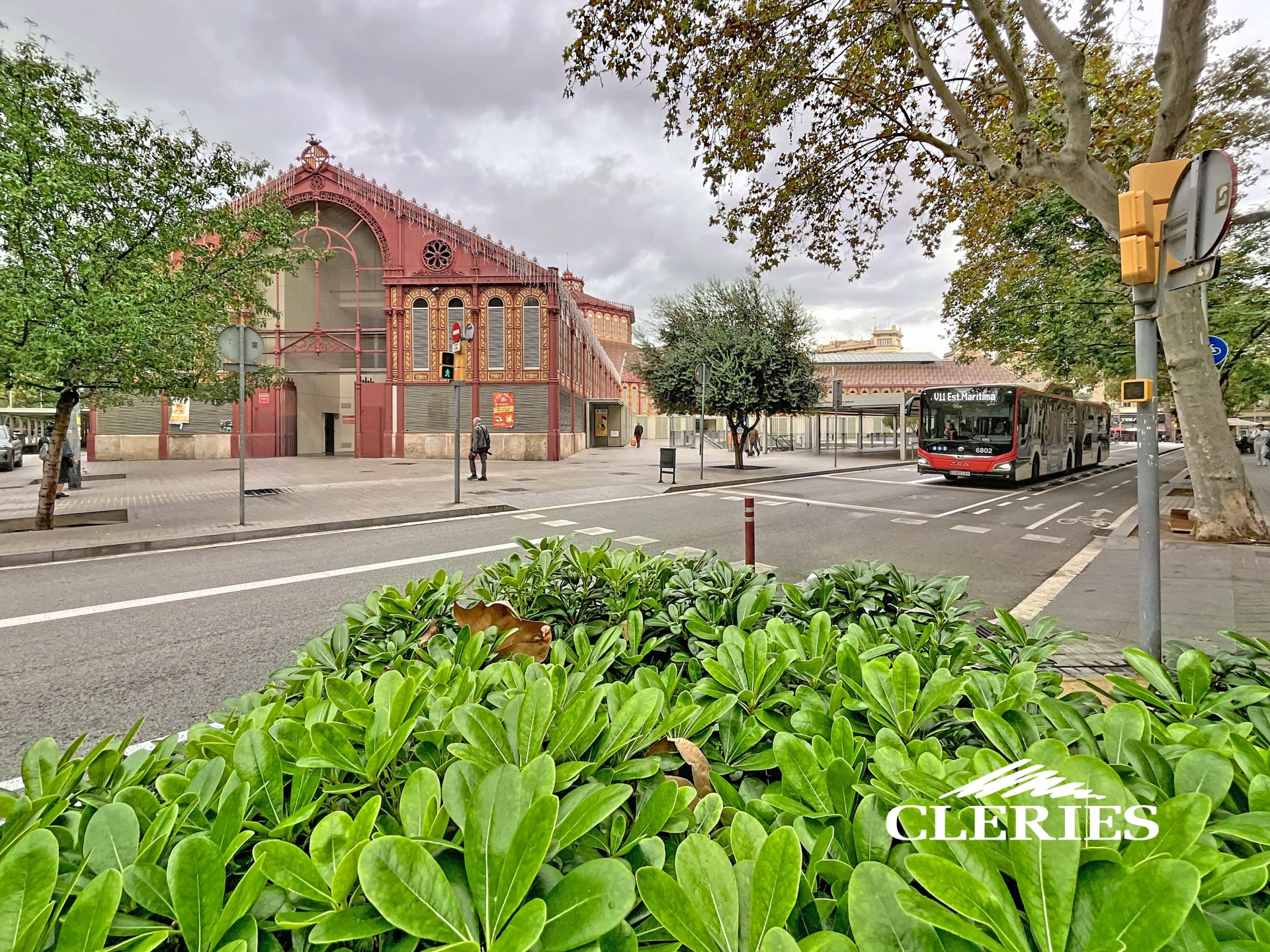 /RealEstateImages/6796/Parada_Mercat_SantAntoni_Barcelona_01.jpg
