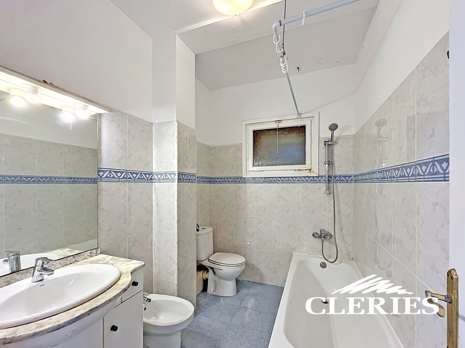 /RealEstateImages/6885/Piso_Venta_Eixample_Barcelona_Cleries_04.jpg