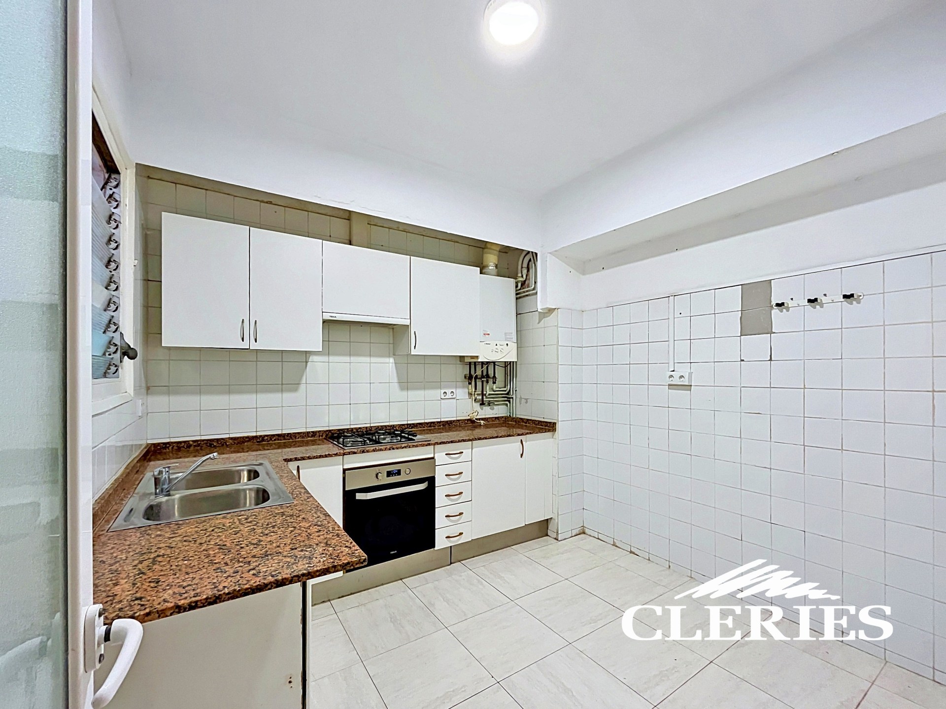 /RealEstateImages/6885/Piso_Venta_Eixample_Barcelona_Cleries_05.jpg