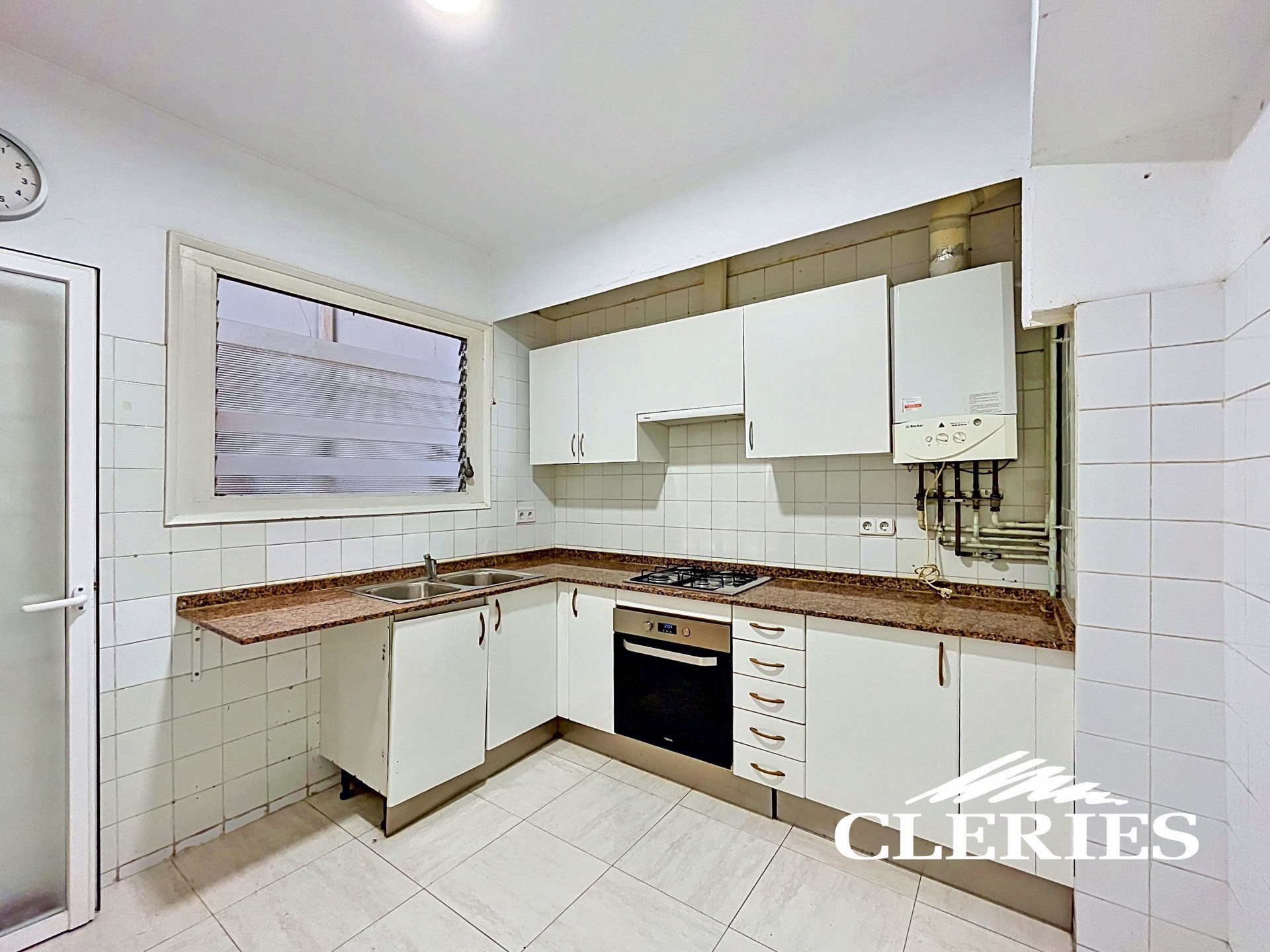 /RealEstateImages/6885/Piso_Venta_Eixample_Barcelona_Cleries_06.jpg