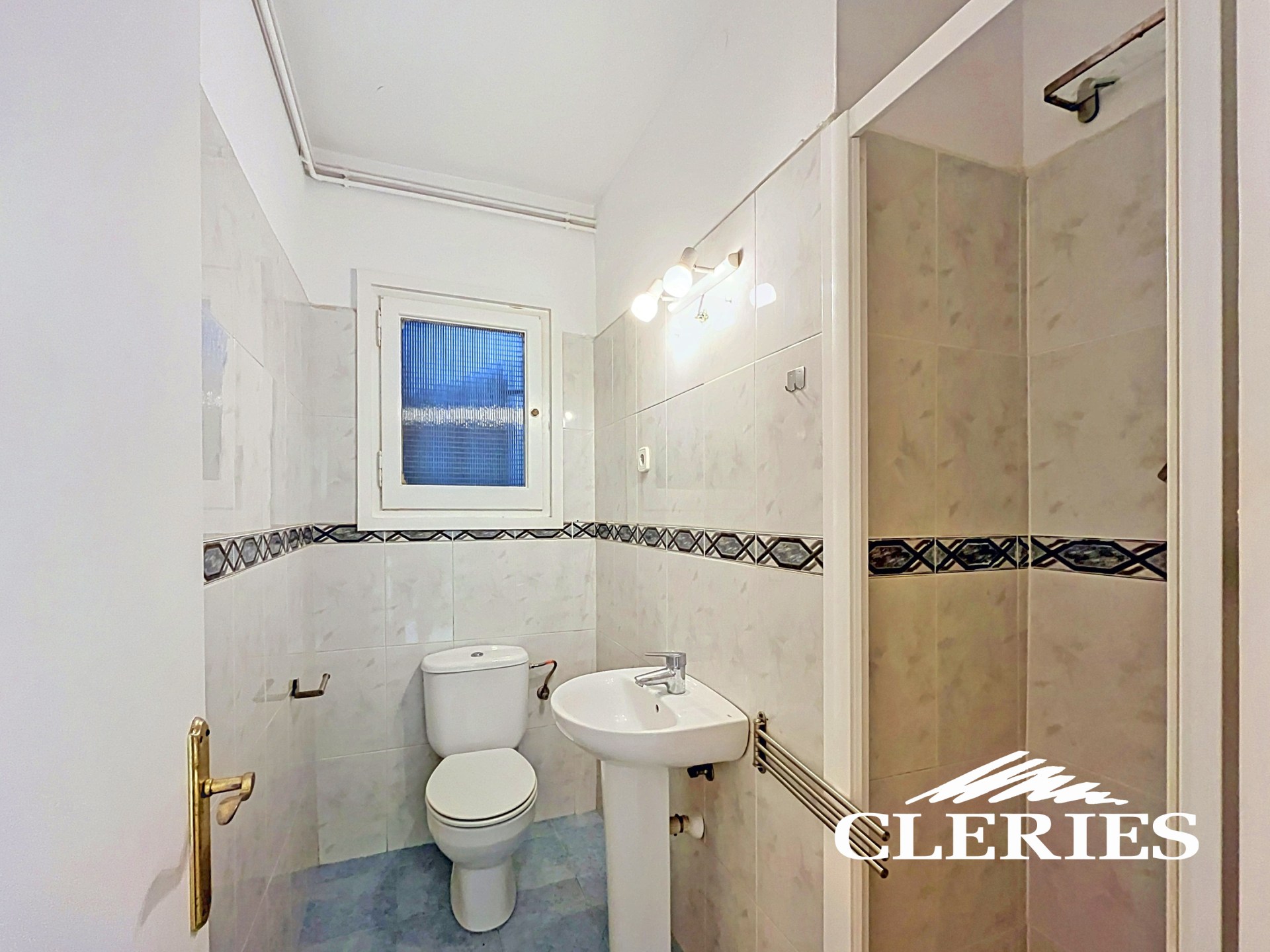 /RealEstateImages/6885/Piso_Venta_Eixample_Barcelona_Cleries_10.jpg