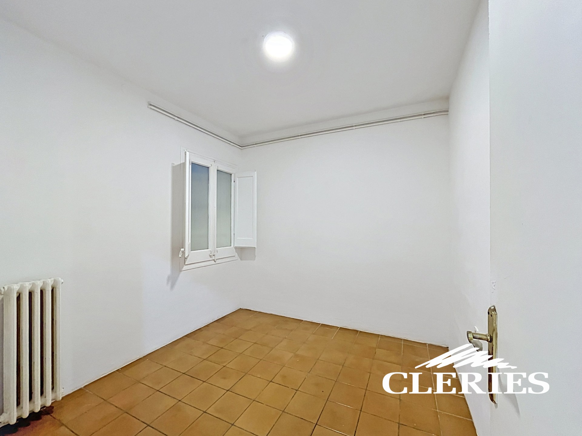 /RealEstateImages/6885/Piso_Venta_Eixample_Barcelona_Cleries_13.jpg
