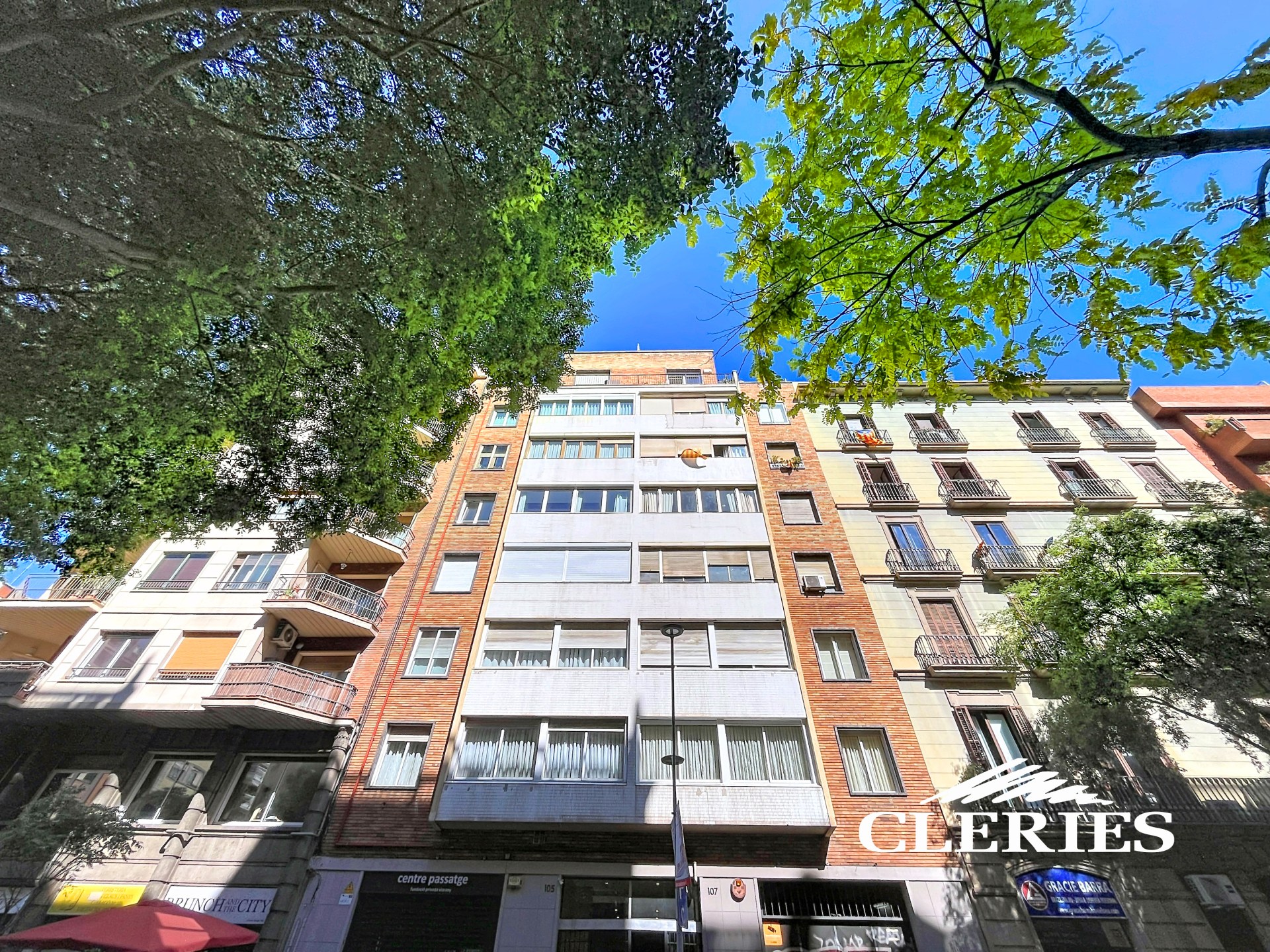 /RealEstateImages/6885/Piso_Venta_Eixample_Barcelona_Cleries_17.jpg