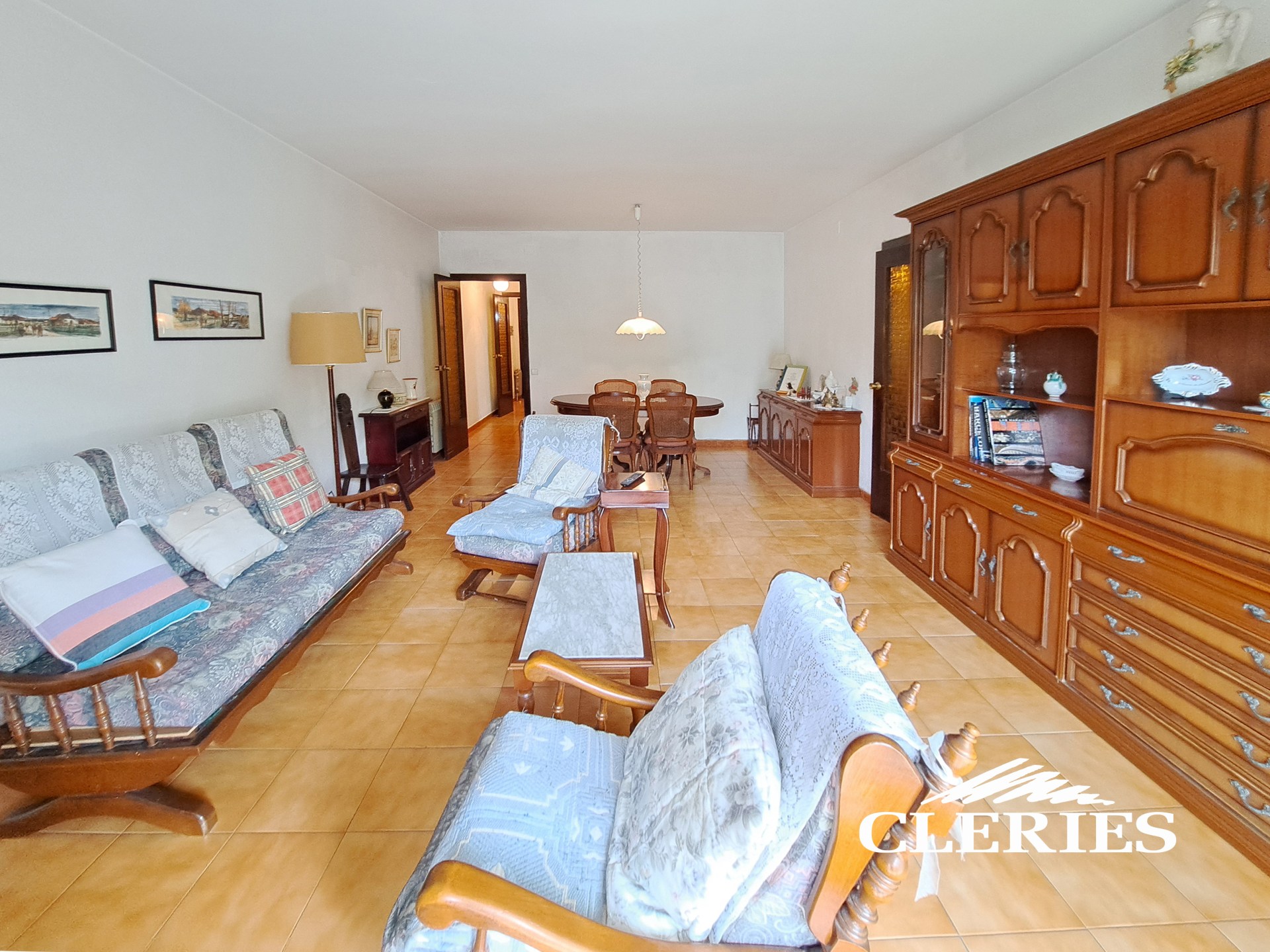 /RealEstateImages/6886/Piso_Venta_Barcelona_Eixample_Cleries_02.jpg