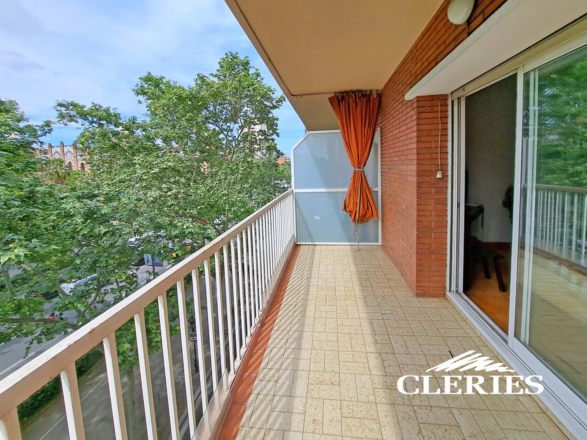 /RealEstateImages/6886/Piso_Venta_Barcelona_Eixample_Cleries_03.jpg