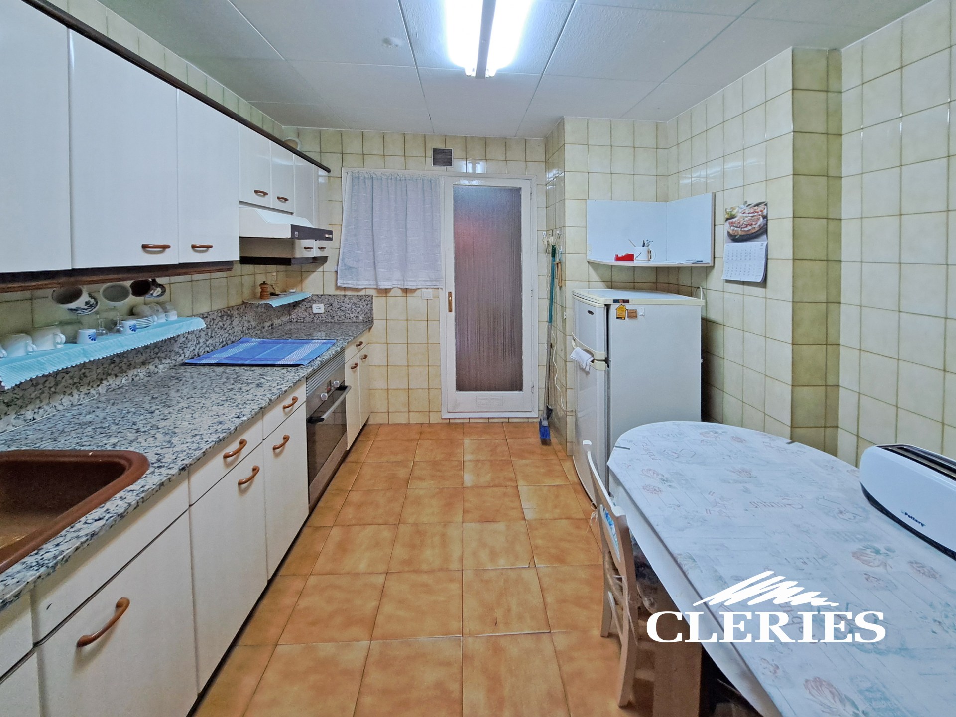 /RealEstateImages/6886/Piso_Venta_Barcelona_Eixample_Cleries_05.jpg