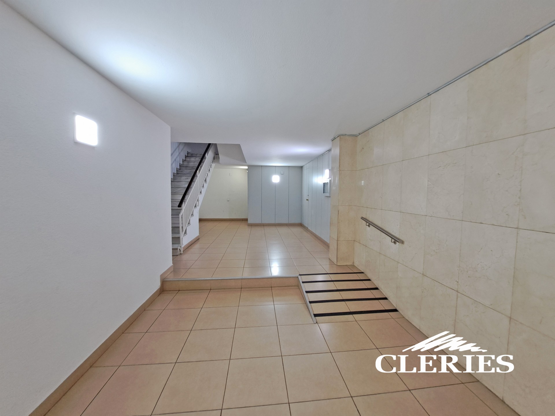 /RealEstateImages/6886/Piso_Venta_Barcelona_Eixample_Cleries_13.jpg