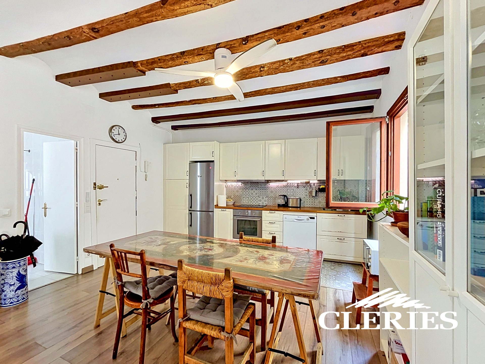 /RealEstateImages/6891/Piso_Venta_Barcelona_Gotic_Cleries_05.jpg