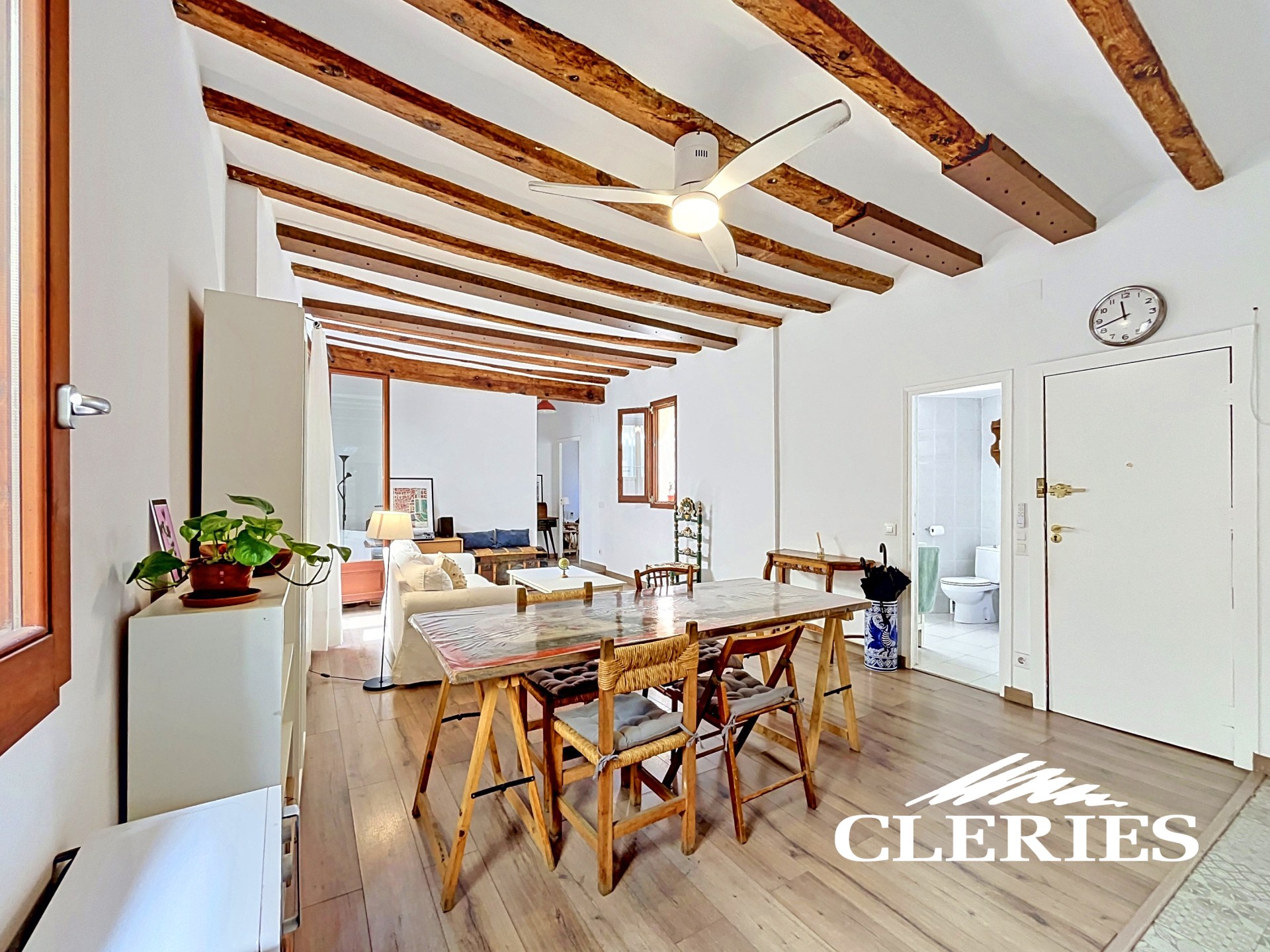 /RealEstateImages/6891/Piso_Venta_Barcelona_Gotic_Cleries_06.jpg