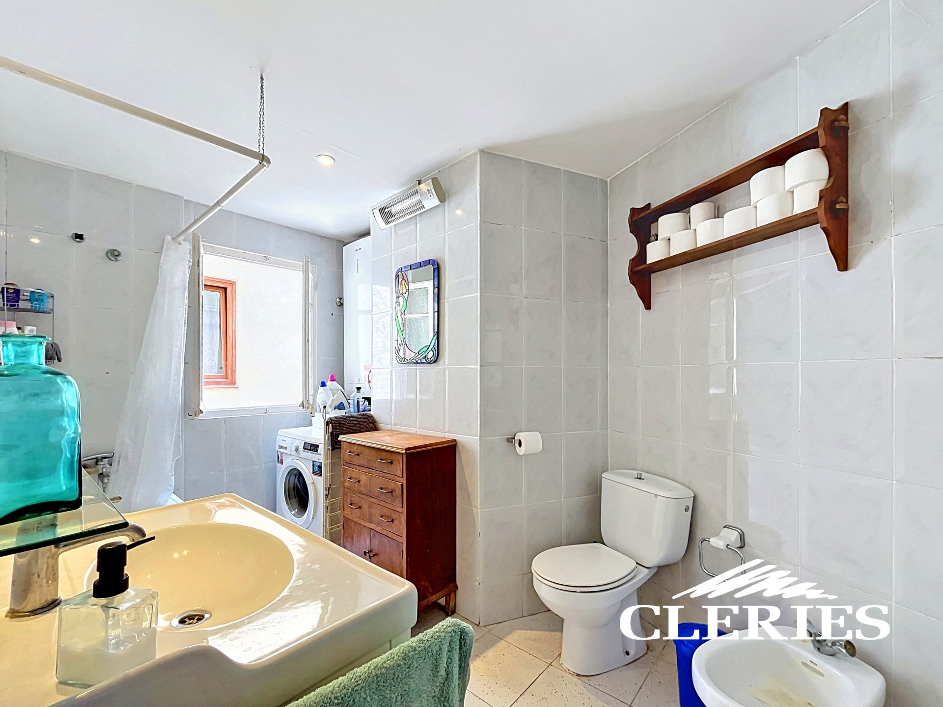 /RealEstateImages/6891/Piso_Venta_Barcelona_Gotic_Cleries_09.jpg