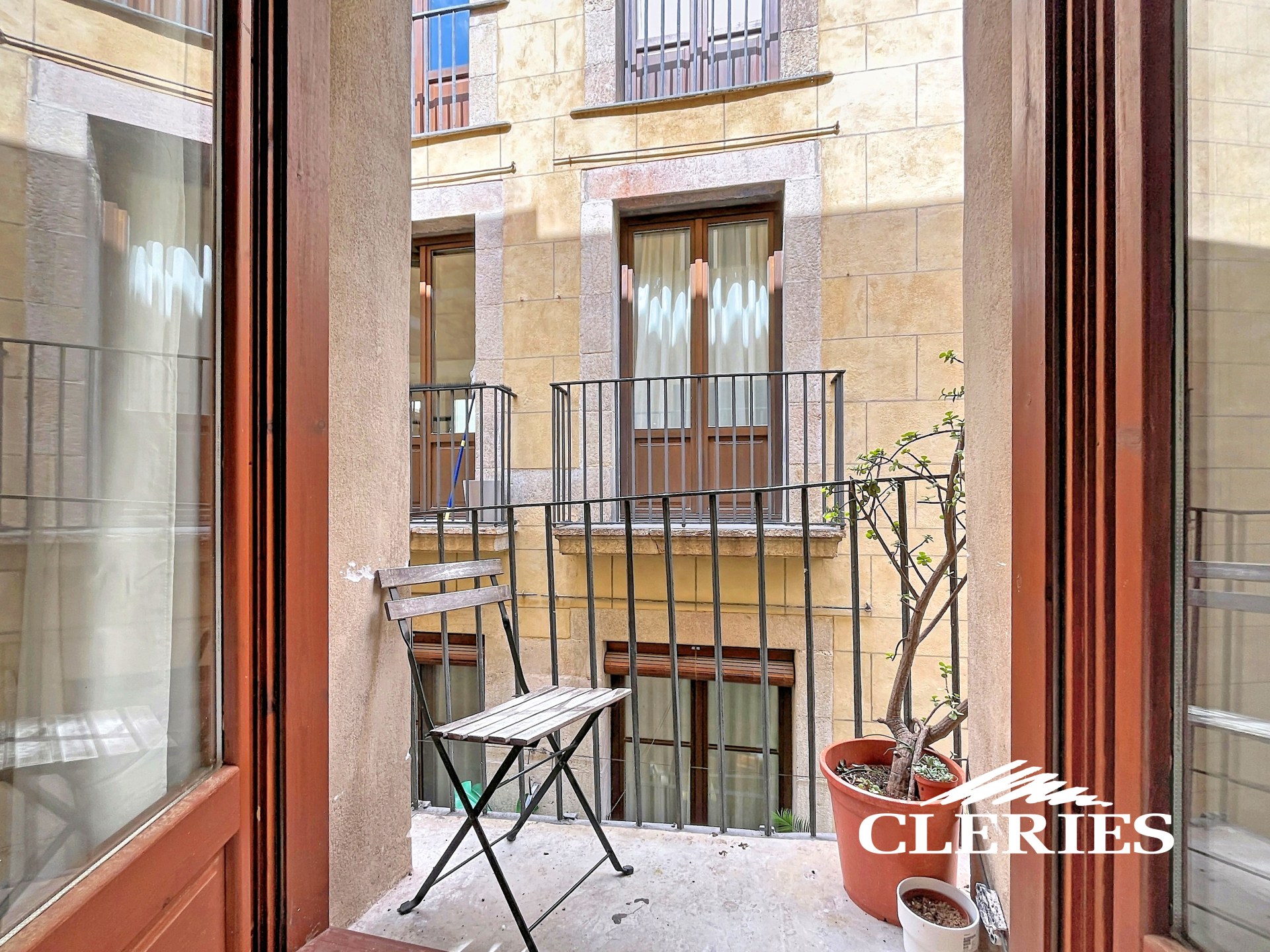/RealEstateImages/6891/Piso_Venta_Barcelona_Gotic_Cleries_11.jpg