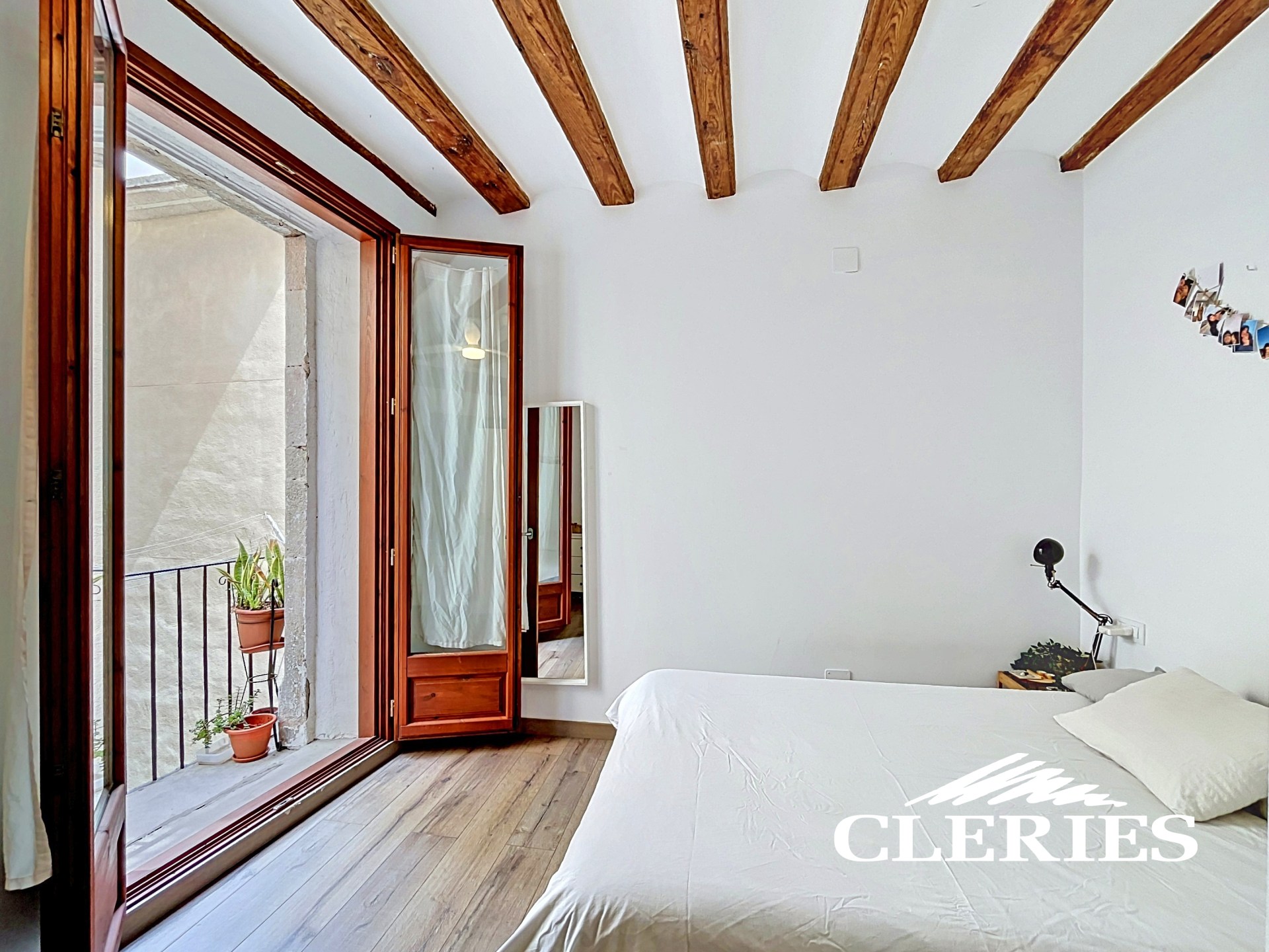 /RealEstateImages/6891/Piso_Venta_Barcelona_Gotic_Cleries_14.jpg