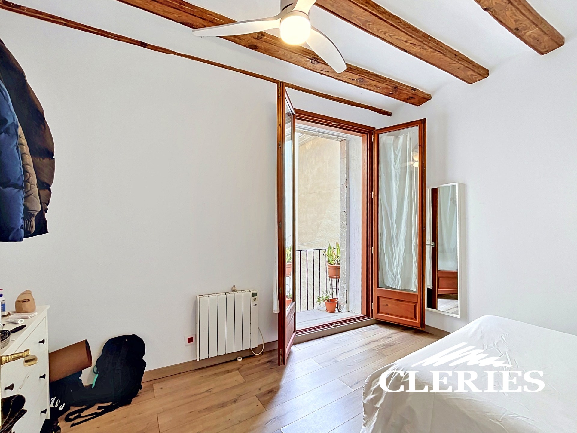 /RealEstateImages/6891/Piso_Venta_Barcelona_Gotic_Cleries_15.jpg
