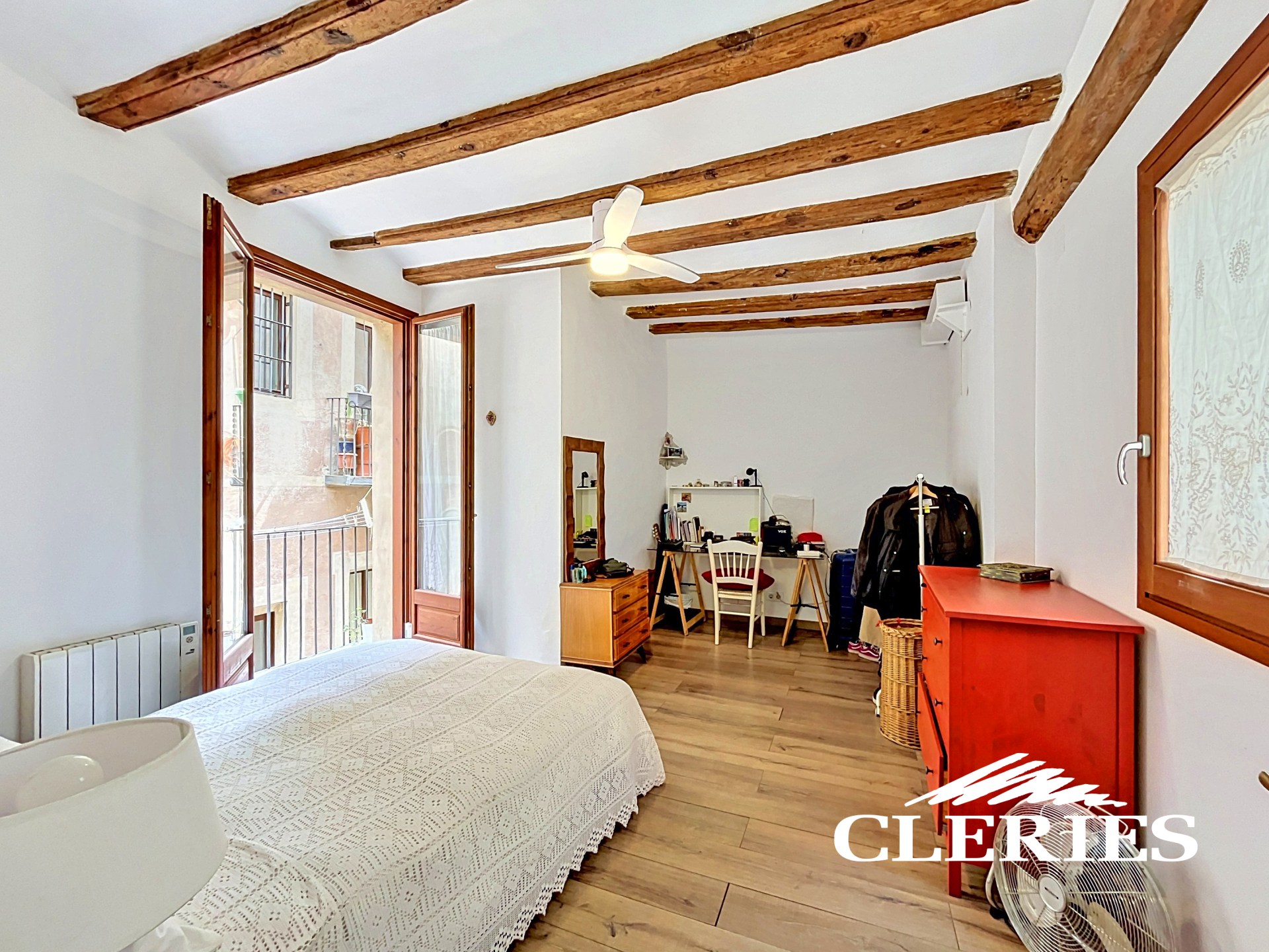 /RealEstateImages/6891/Piso_Venta_Barcelona_Gotic_Cleries_16.jpg