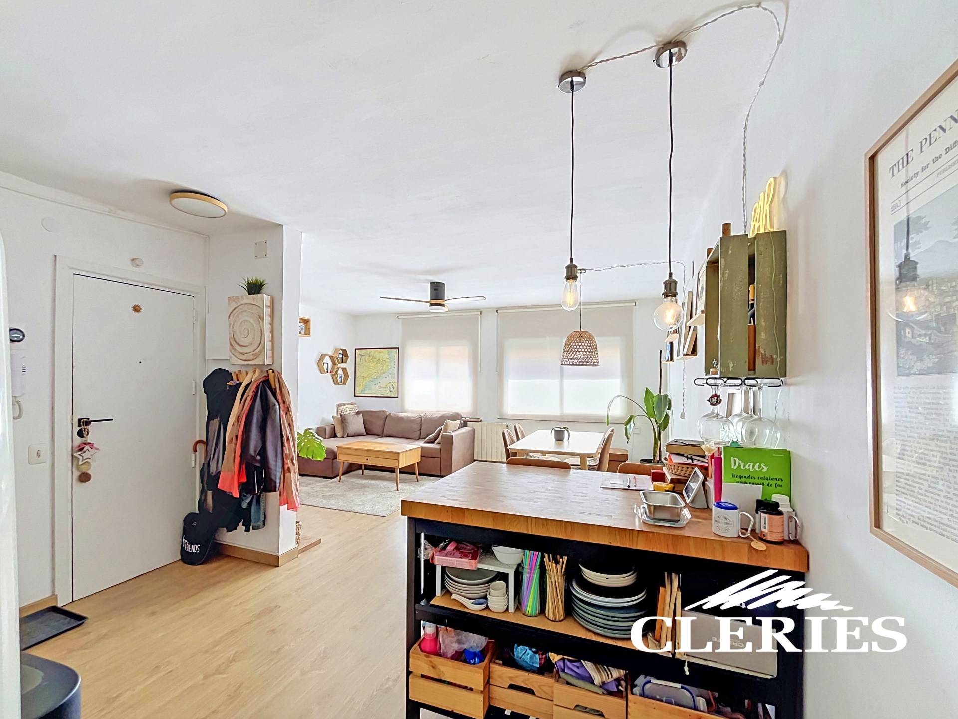 /RealEstateImages/6912/Piso_Venta_Barcelona_Vallcarca_Cleries_01.jpg