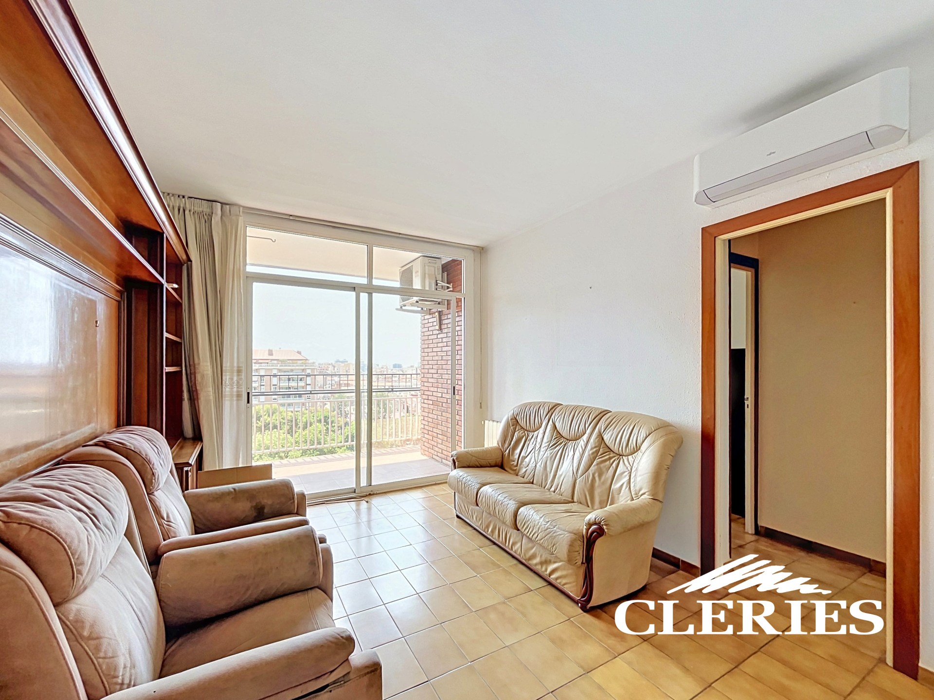 /RealEstateImages/6918/Piso_Venta_Barcelona_Sants_Cleries_02.jpg