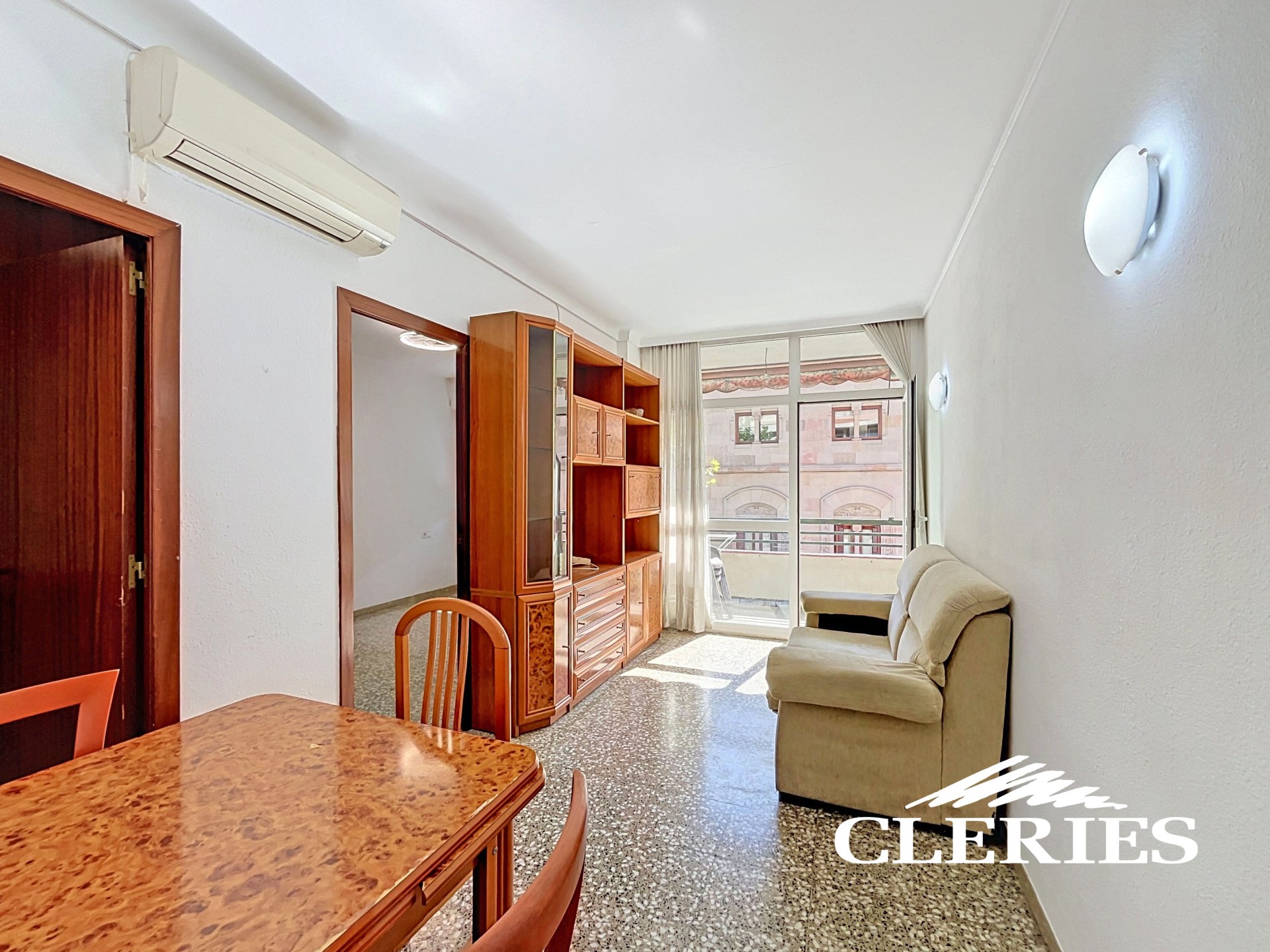 /RealEstateImages/6942/Piso_Venta_Barcelona_FortPienc_Cleries_02.jpg