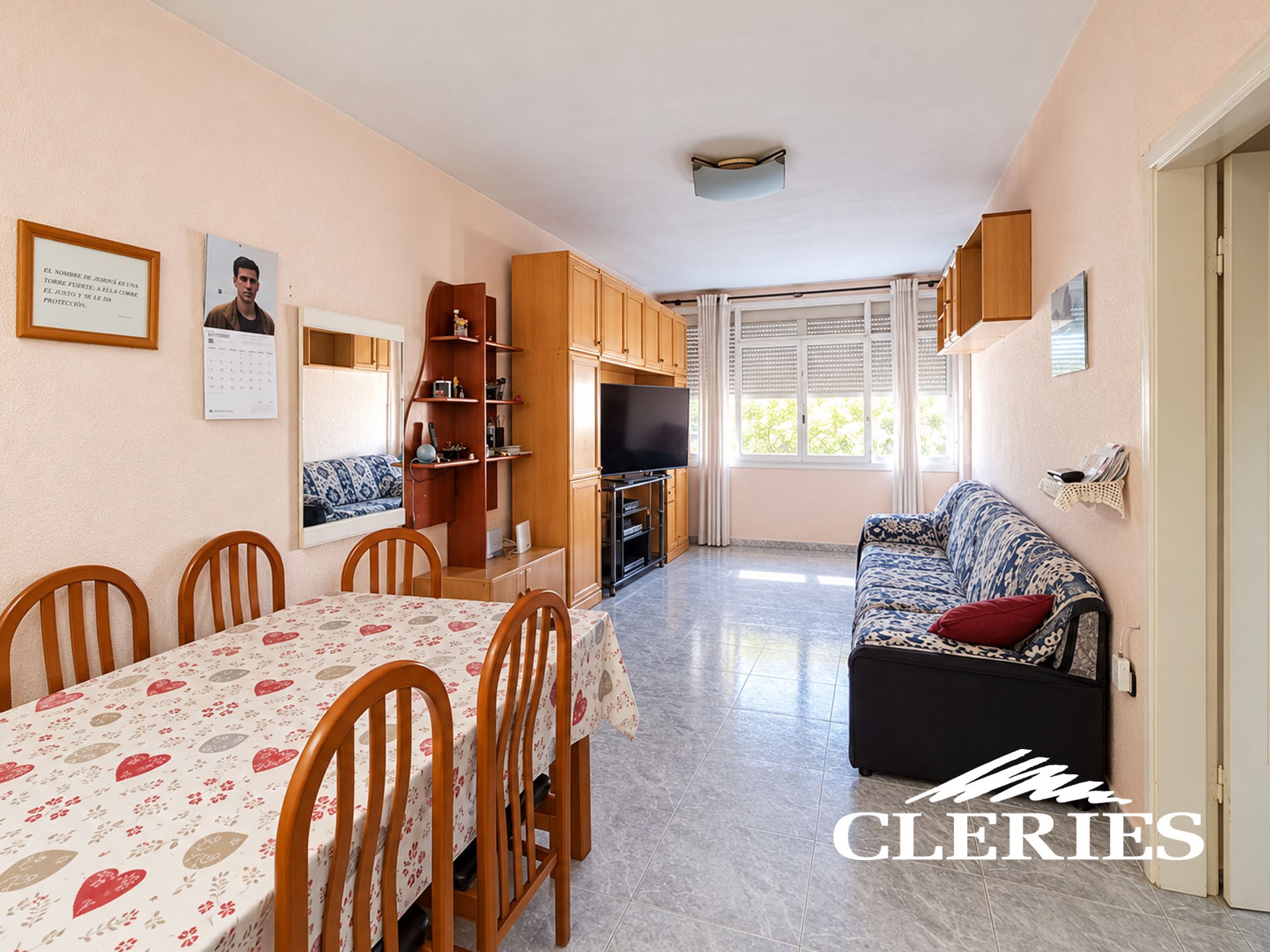 /RealEstateImages/6958/Piso_Venta_Barcelona_Meridiana_Cleries_00.jpg