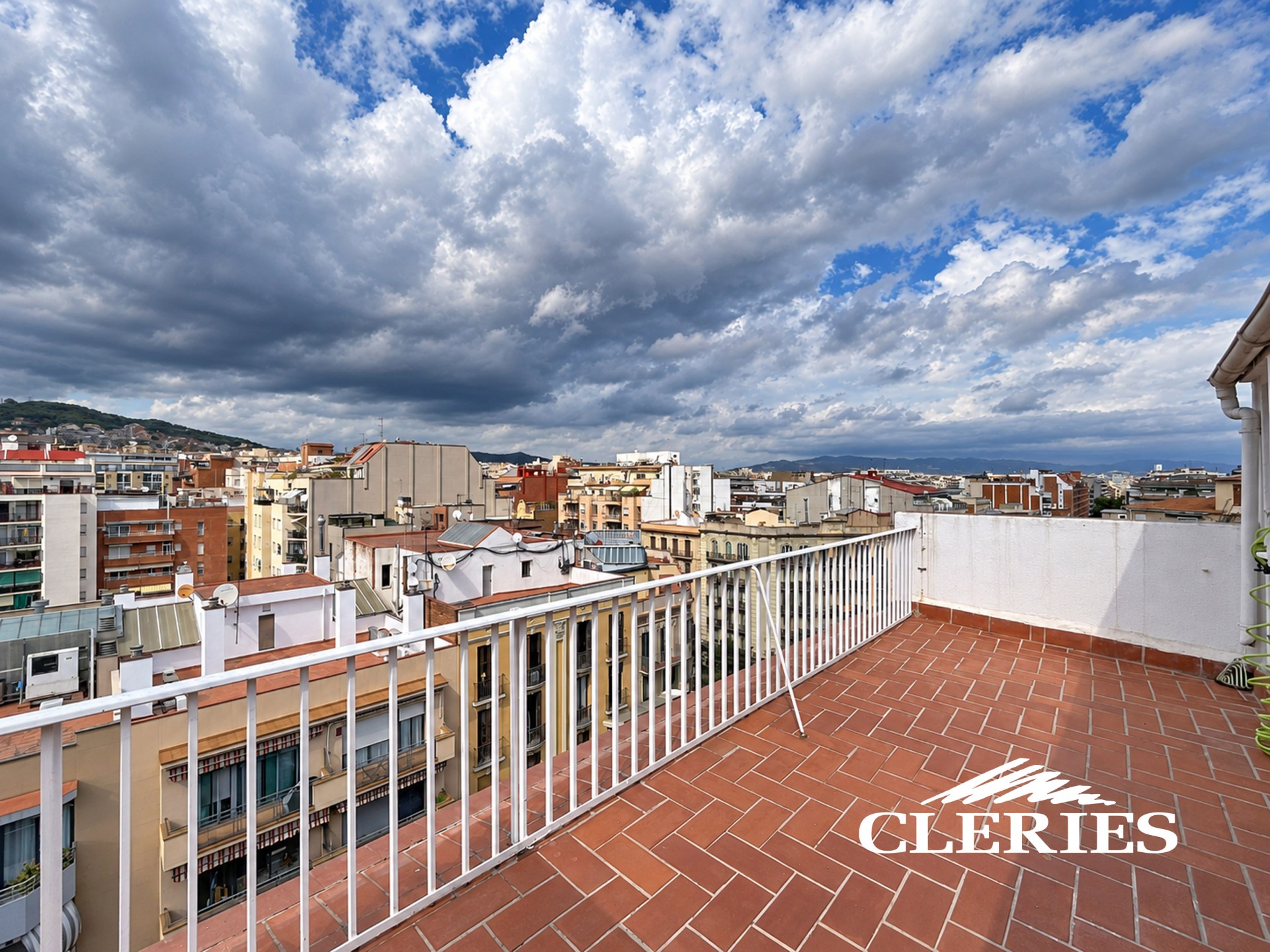 /RealEstateImages/6969/Piso_Venta_Barcelona_Eixample_Cleries_11Bis.jpg