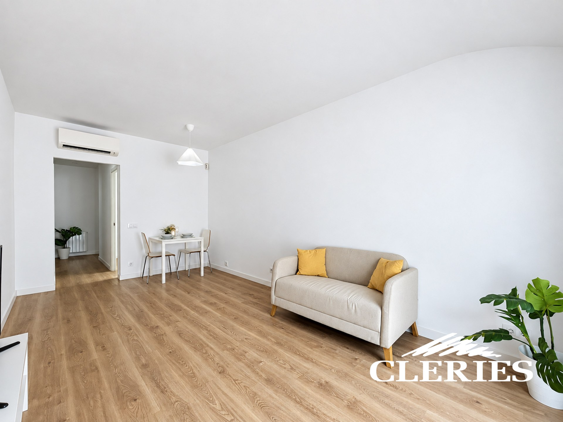 /RealEstateImages/6969/Piso_Venta_Barcelona_Eixample_Cleries_12.jpg