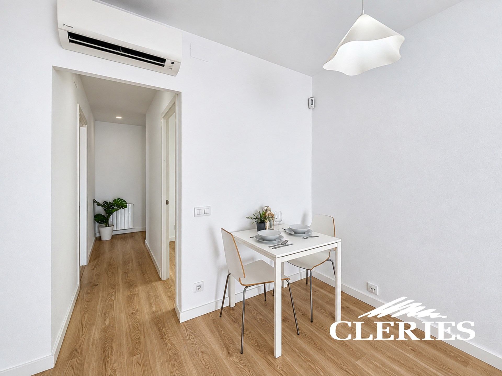 /RealEstateImages/6969/Piso_Venta_Barcelona_Eixample_Cleries_18.jpg